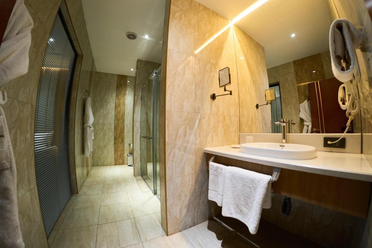 Edem Hotel Turkistan Chambre photo
